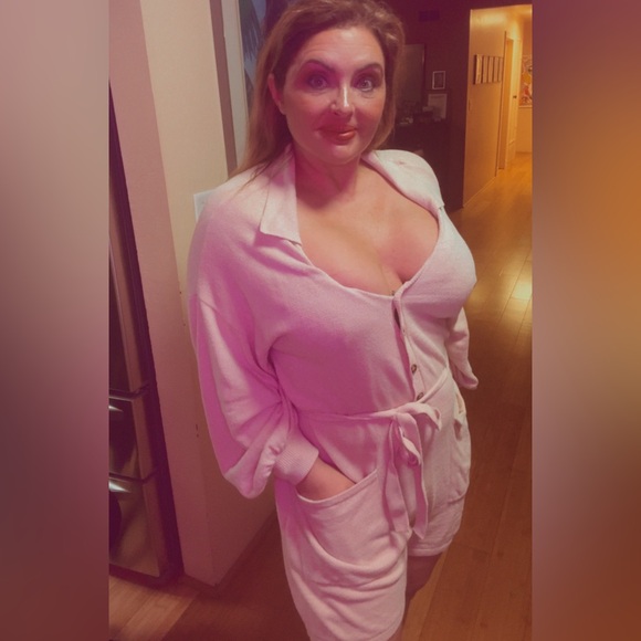 Avec Les Filles Light Pink Button-Up Jumpsuit - Picture 4 of 13